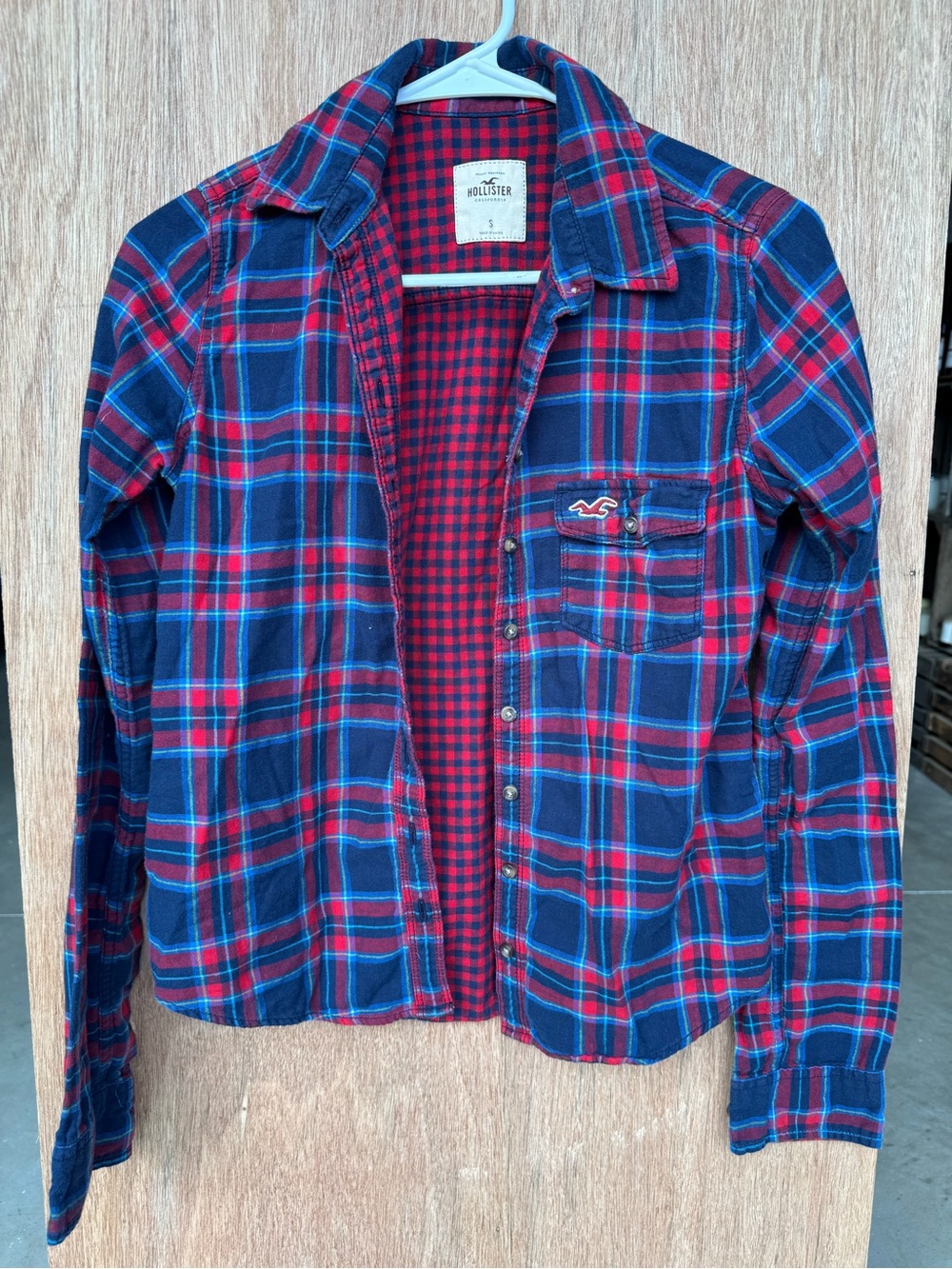Hollister Y2K Red & Navy Plaid Button-Up Shirt